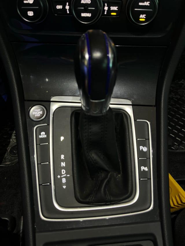 WVWZZZAUZJ8902197 2018 VOLKSWAGEN GOLF-3