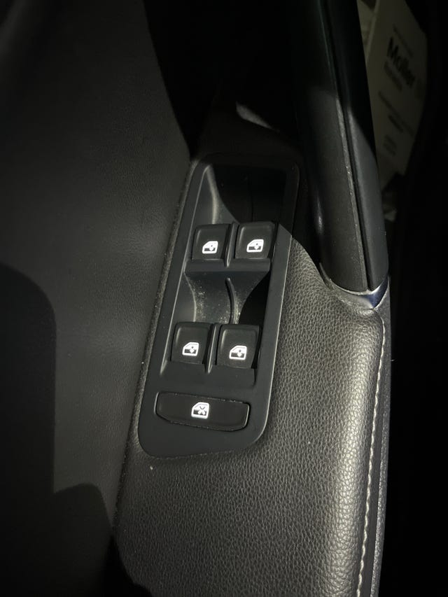 WVWZZZAUZJ8902197 2018 VOLKSWAGEN GOLF-4