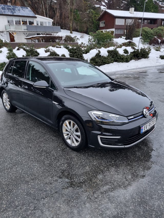 WVWZZZAUZK8991038 2019 VOLKSWAGEN GOLF-2