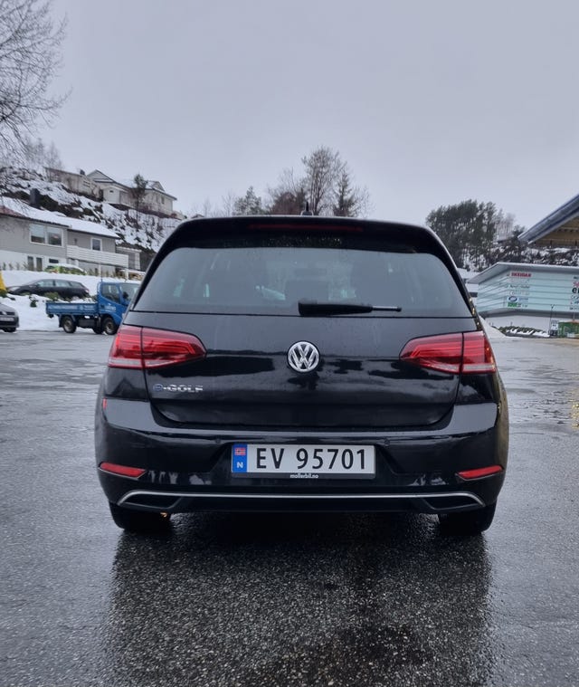 2019 VOLKSWAGEN GOLF - 9