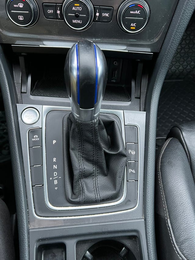 2015 VOLKSWAGEN GOLF - 13