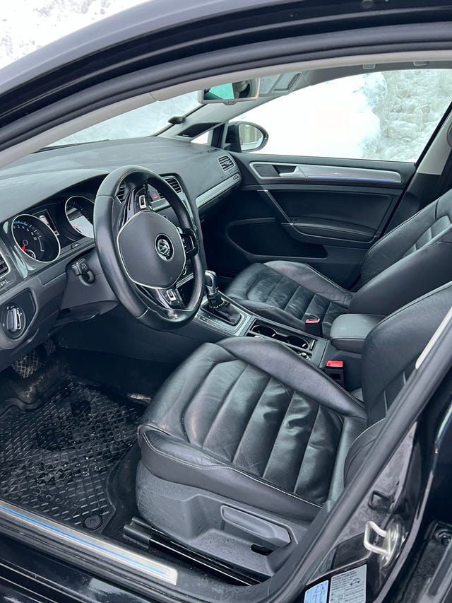 2015 VOLKSWAGEN GOLF - 9