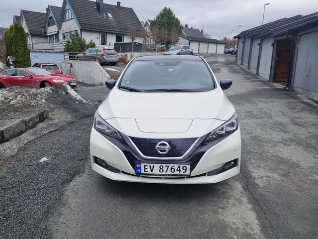 SJNFAAZE1U0006871 2018 NISSAN LEAF-1