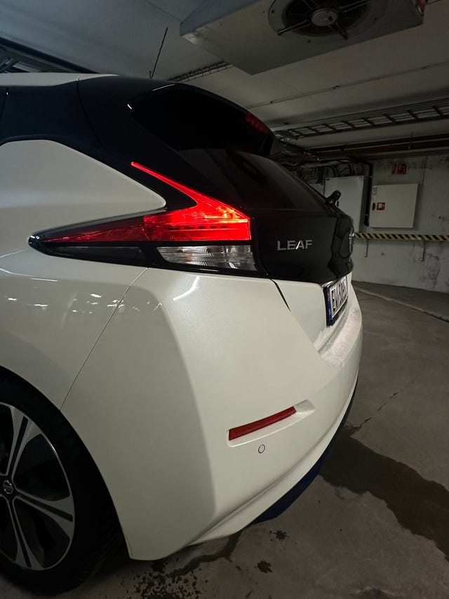 2019 NISSAN LEAF - 11