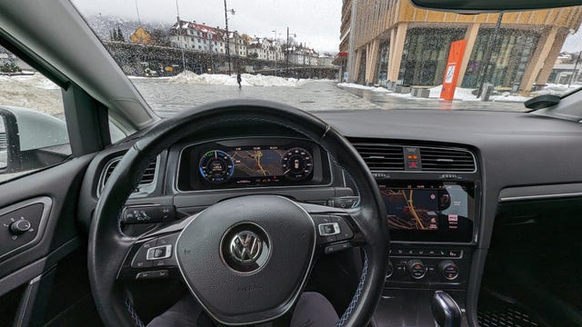2018 VOLKSWAGEN GOLF - 16