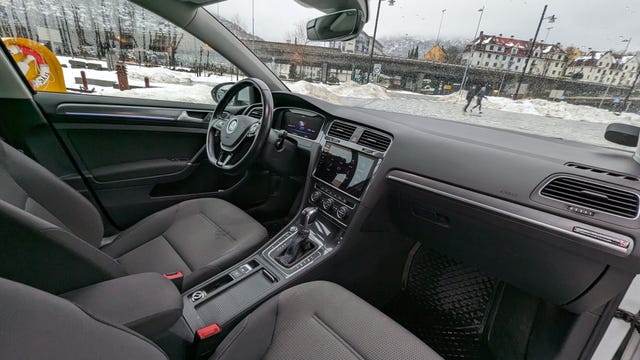 2018 VOLKSWAGEN GOLF - 14