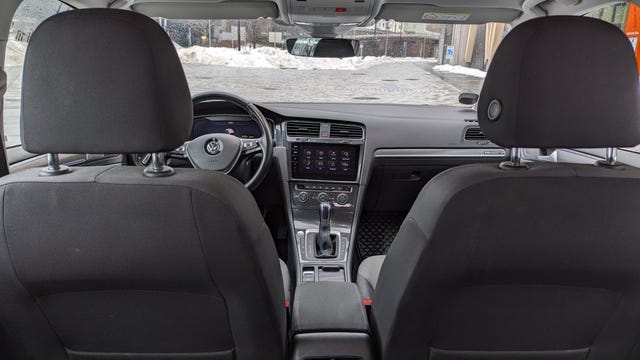 2018 VOLKSWAGEN GOLF - 10