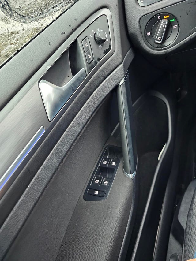 2019 VOLKSWAGEN GOLF - 10