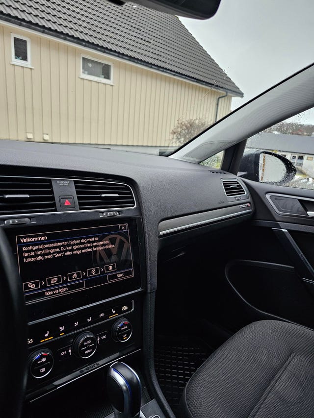 2019 VOLKSWAGEN GOLF - 18