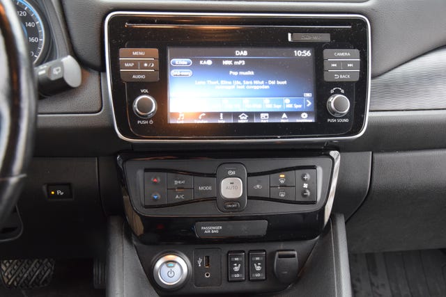 2019 NISSAN LEAF - 26