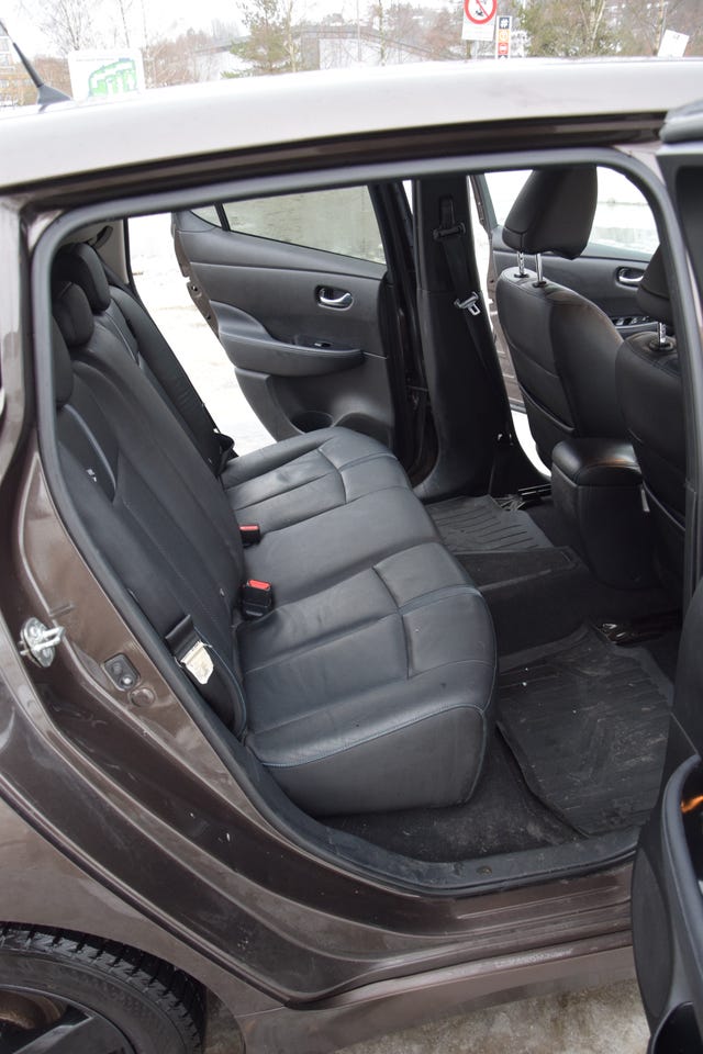 2019 NISSAN LEAF - 19