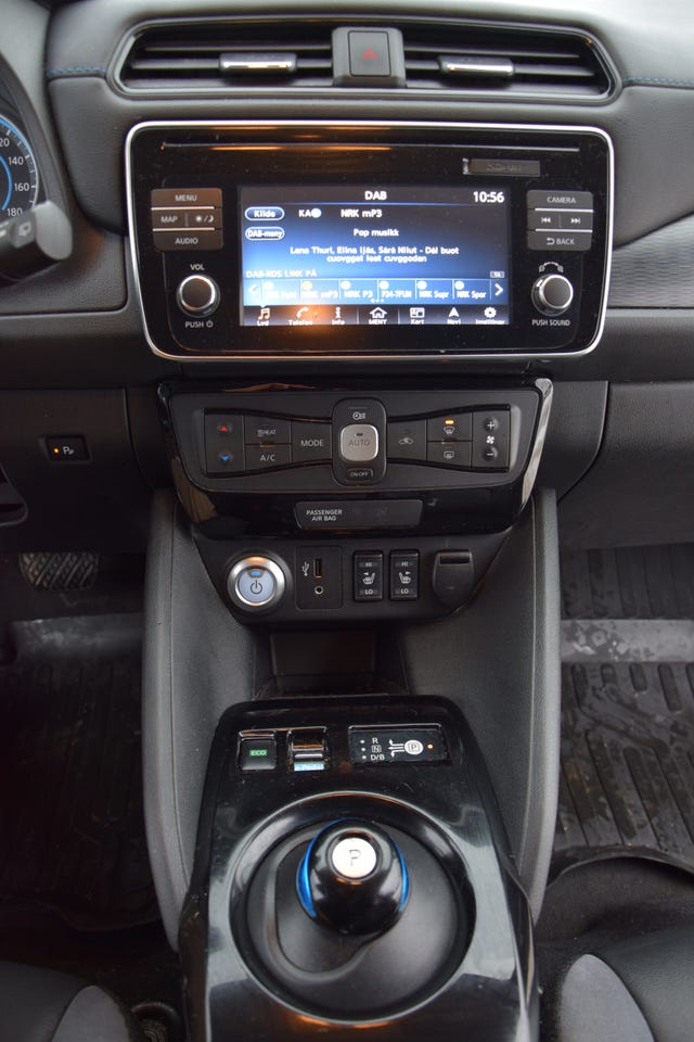 2019 NISSAN LEAF - 25