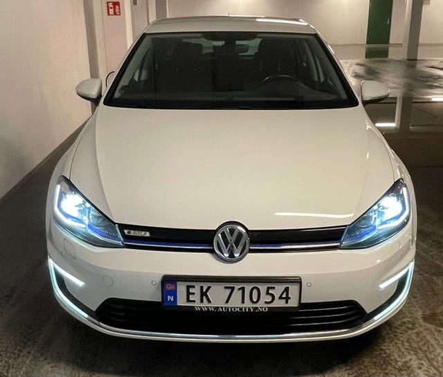 WVWZZZAUZJW906395 2018 VOLKSWAGEN GOLF-3