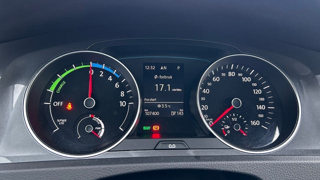 2015 VOLKSWAGEN GOLF - 9