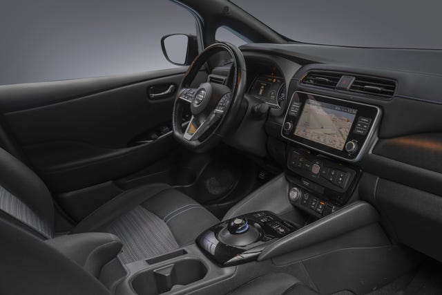2020 NISSAN LEAF - 23