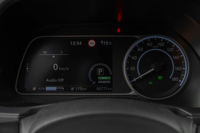 2020 NISSAN LEAF - 9
