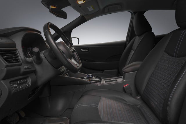 2020 NISSAN LEAF - 18