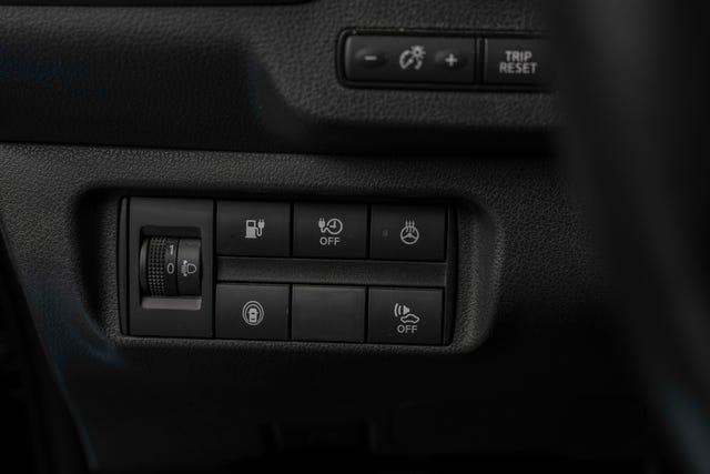 2020 NISSAN LEAF - 17