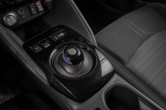 2020 NISSAN LEAF - 12