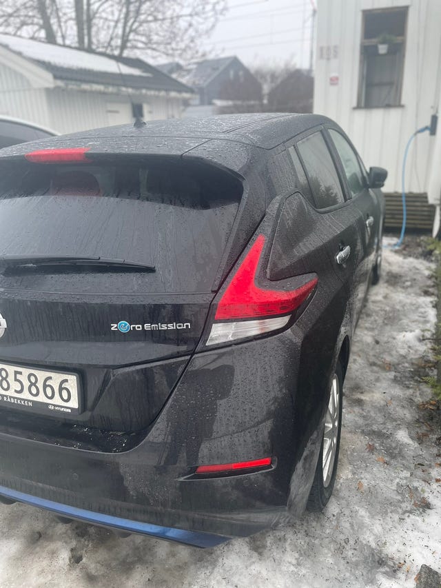 SJNFAAZE1U0008229 2018 NISSAN LEAF-2