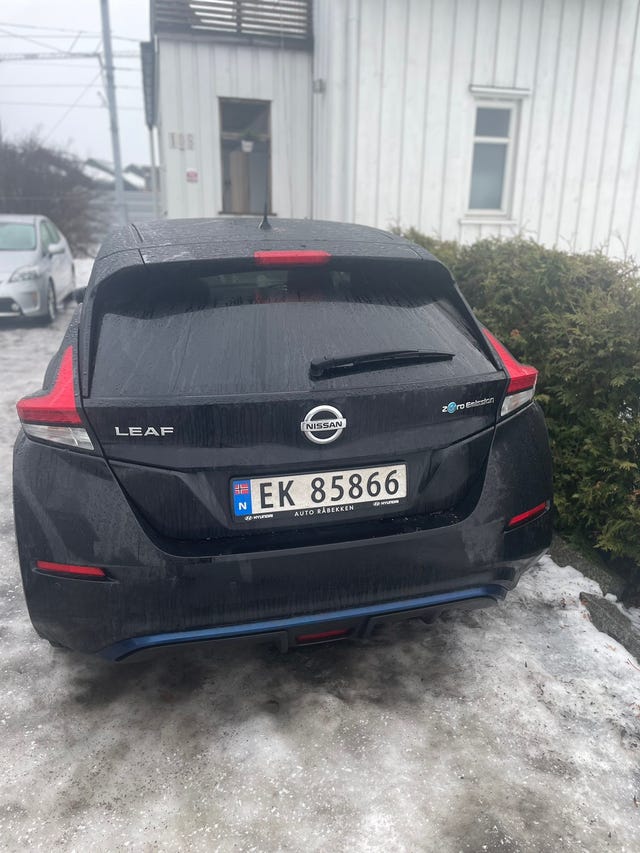 SJNFAAZE1U0008229 2018 NISSAN LEAF-3