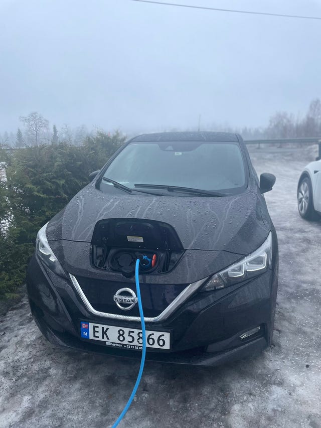 SJNFAAZE1U0008229 2018 NISSAN LEAF-5