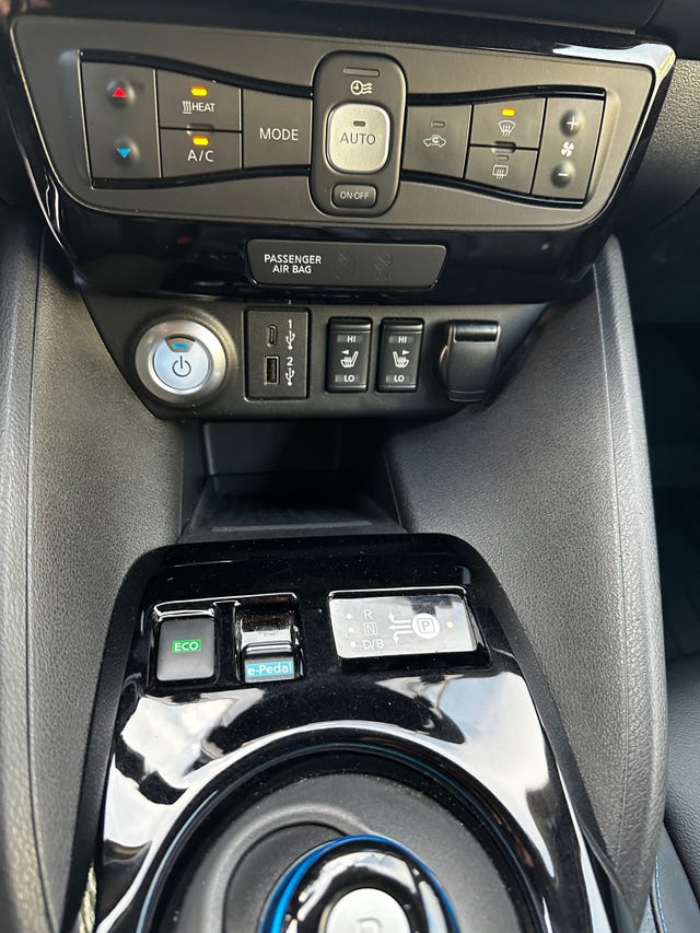 2021 NISSAN LEAF - 40
