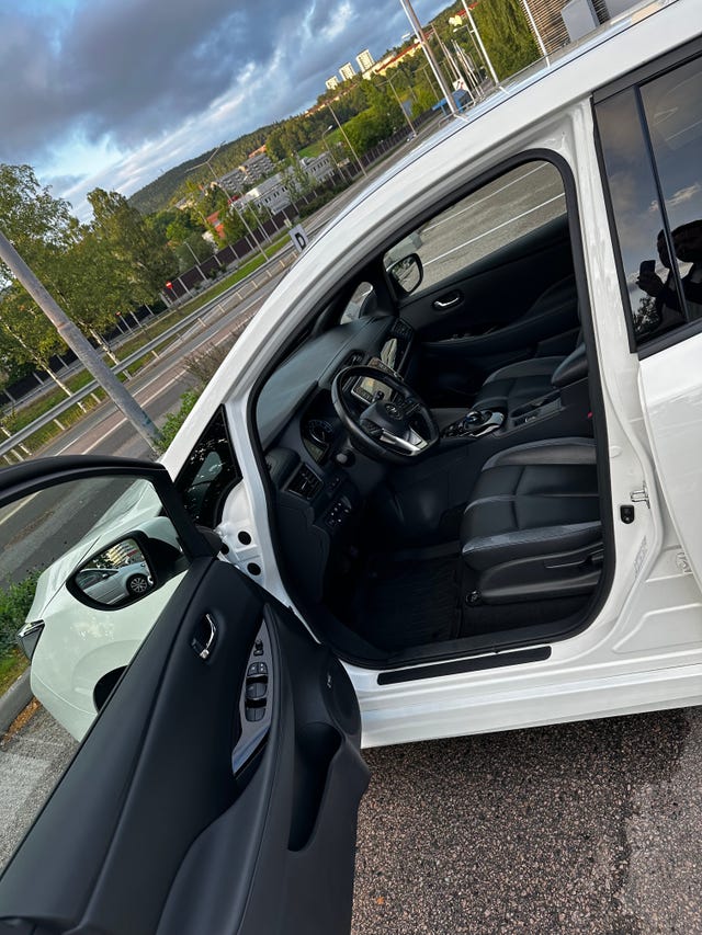 2021 NISSAN LEAF - 22