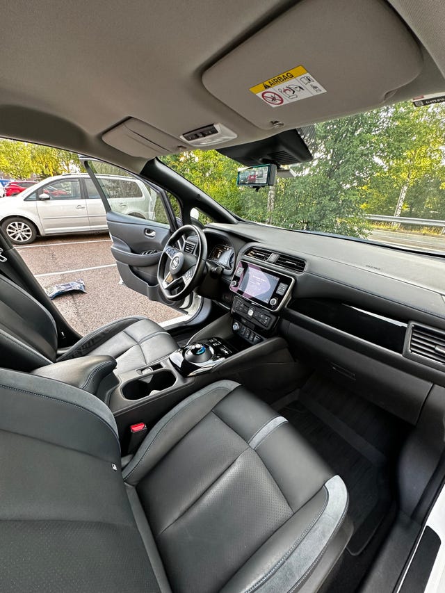 2021 NISSAN LEAF - 28