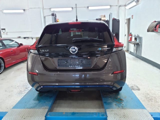 2018 NISSAN LEAF - 8