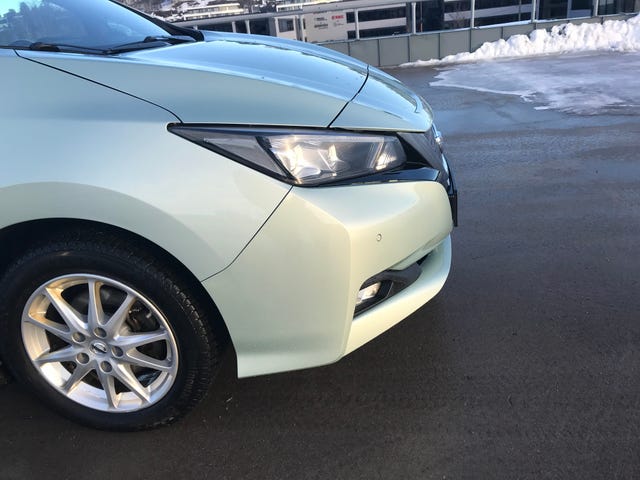 2018 NISSAN LEAF - 28