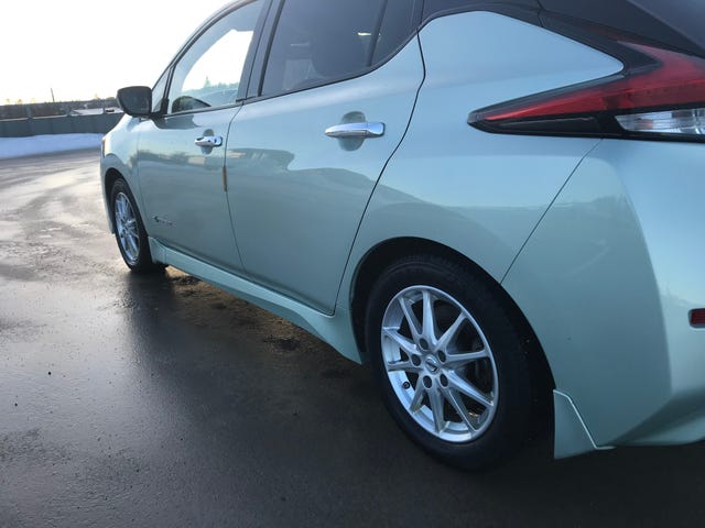 2018 NISSAN LEAF - 33