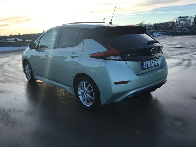 2018 NISSAN LEAF - 19
