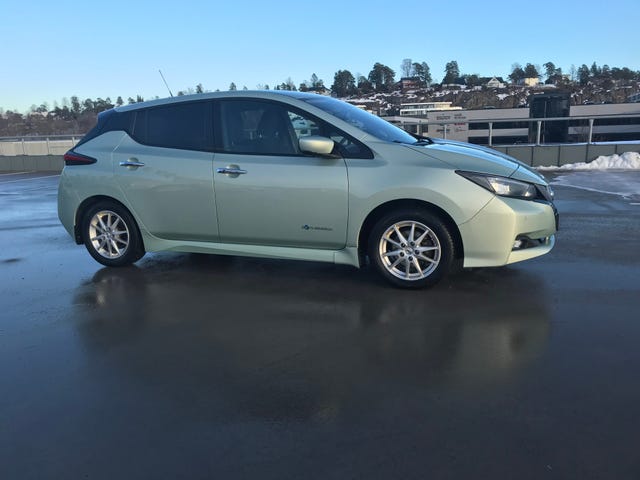 SJNFAAZE1U0007462 2018 NISSAN LEAF-1