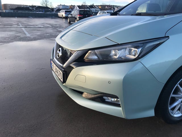 2018 NISSAN LEAF - 27