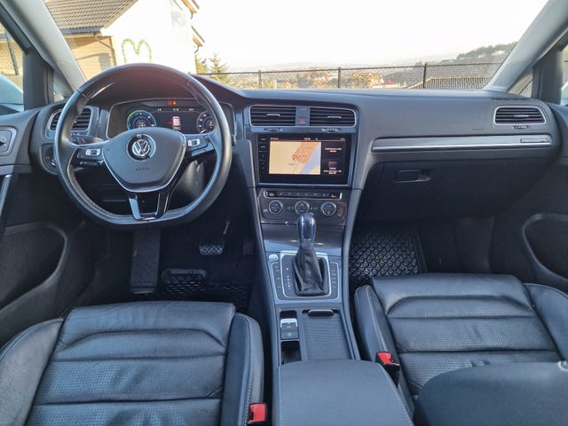 2018 VOLKSWAGEN GOLF - 15