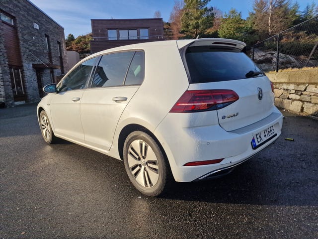 WVWZZZAUZHW952705 2018 VOLKSWAGEN GOLF-3