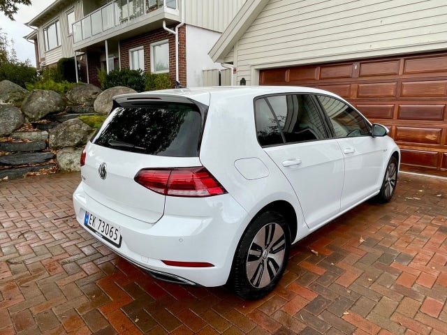 WVWZZZAUZJ8902899 2018 VOLKSWAGEN GOLF-4