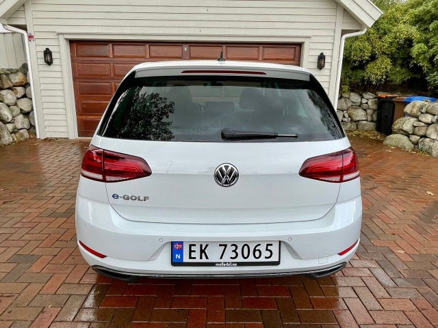WVWZZZAUZJ8902899 2018 VOLKSWAGEN GOLF-2