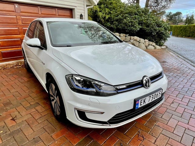 WVWZZZAUZJ8902899 2018 VOLKSWAGEN GOLF-0