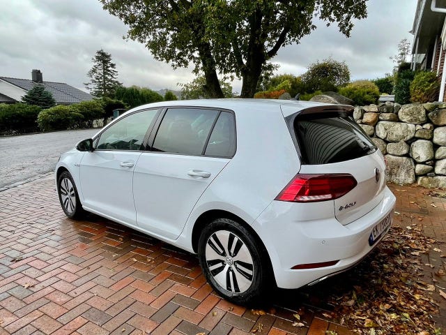 WVWZZZAUZJ8902899 2018 VOLKSWAGEN GOLF-1