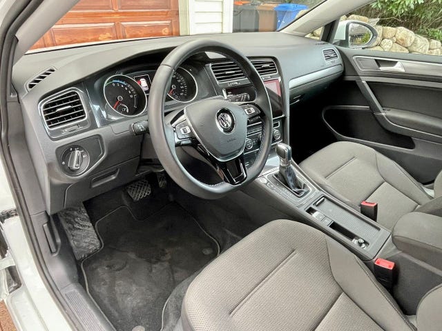 2018 VOLKSWAGEN GOLF - 9