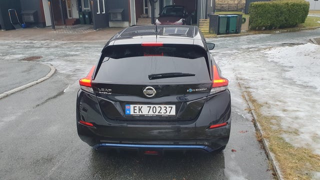 SJNFAAZE1U0003055 2018 NISSAN LEAF-3