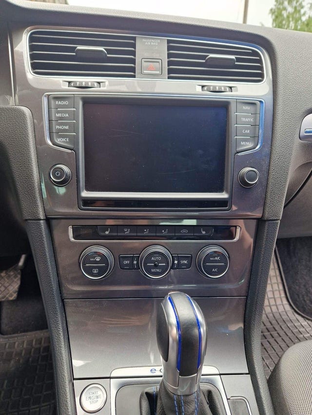 2015 VOLKSWAGEN GOLF - 8