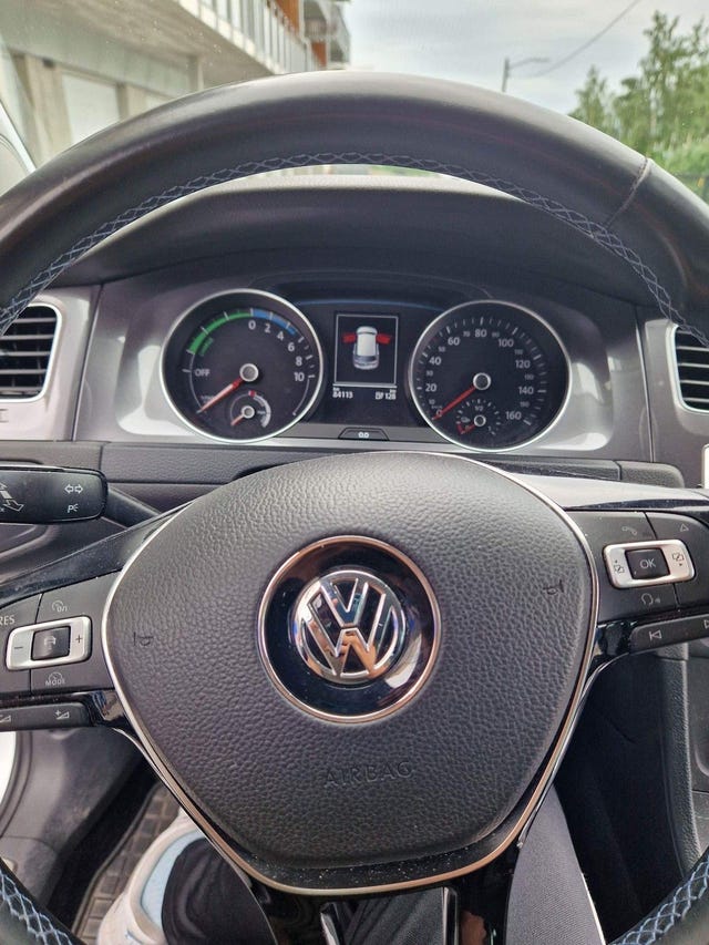 2015 VOLKSWAGEN GOLF - 10