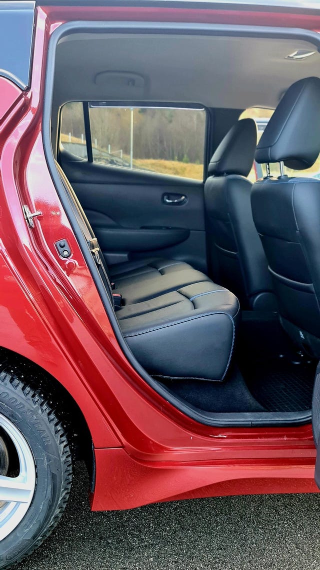 2020 NISSAN LEAF - 33