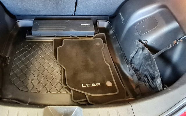 2020 NISSAN LEAF - 30