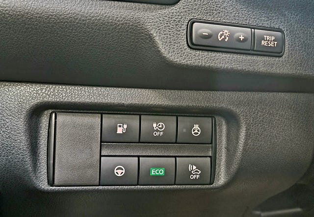 2020 NISSAN LEAF - 9