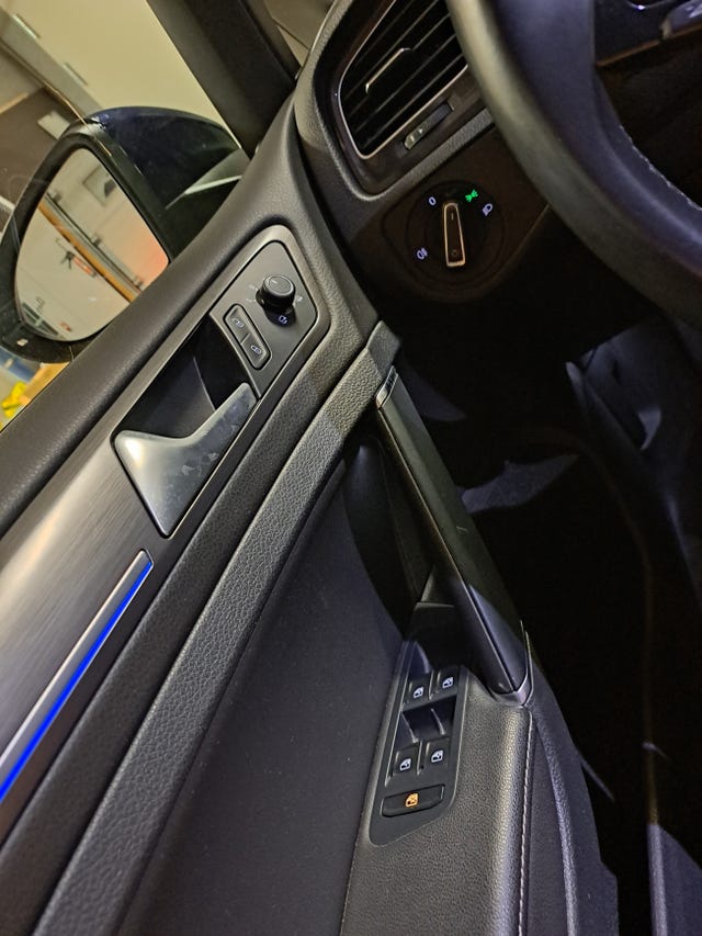 2019 VOLKSWAGEN GOLF - 18