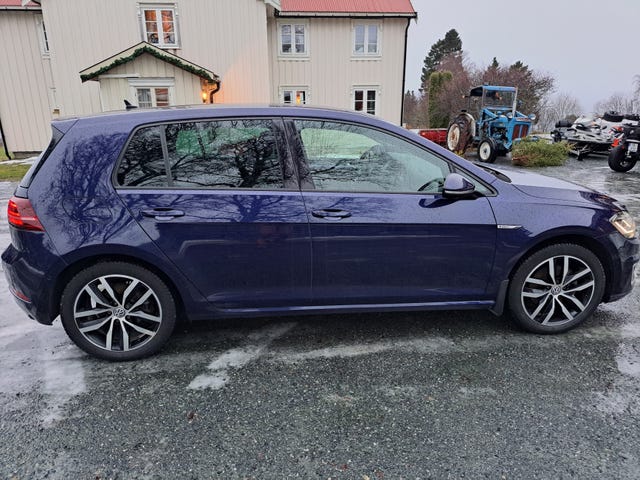 WVWZZZAUZKW900085 2019 VOLKSWAGEN GOLF-4
